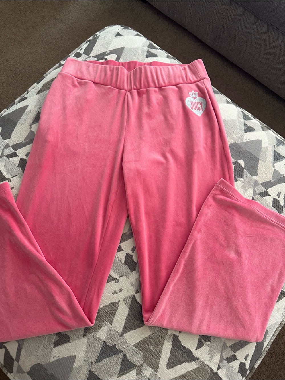 Juicy Couture Flamingo  Pink Velour Track Pants with Heart Logo NWOT  Large